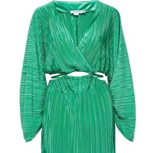 Good American Plissé Sculpted Dress.